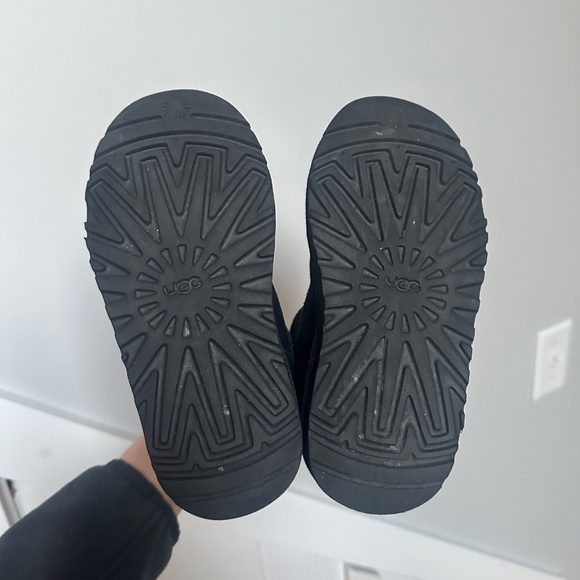 UGG Jona Boot in Black - Picture 4 of 6